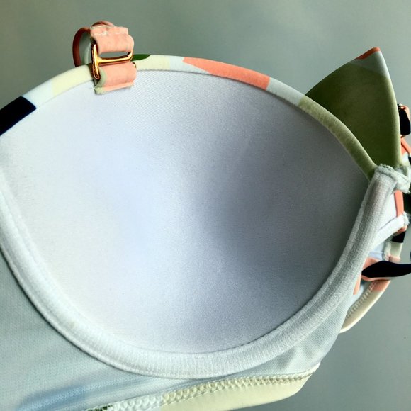 Raisins Bikini Top 16W Underwire Bandeau Tropical Removable Strap Palm Geo White - Picture 8 of 9